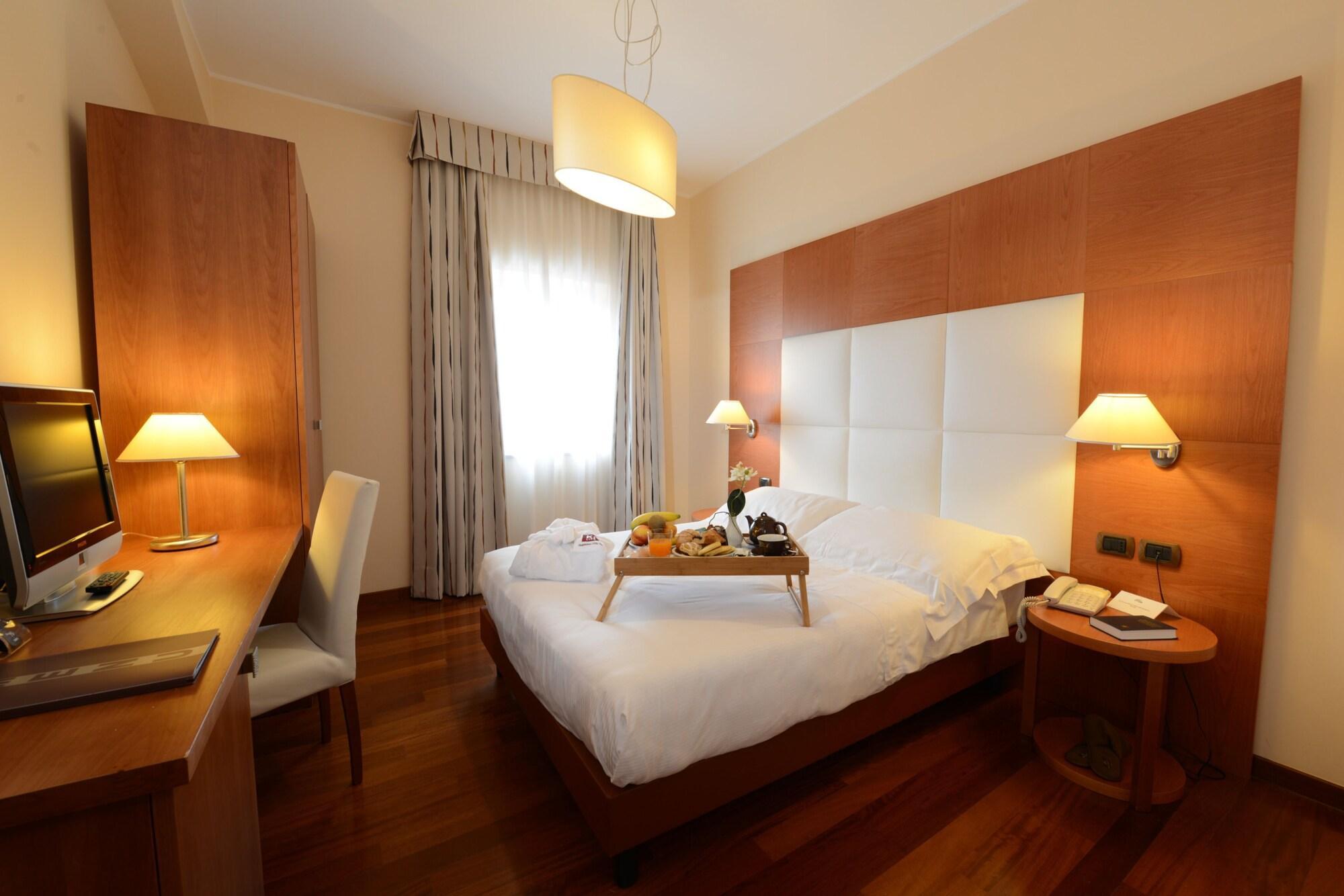 Hotel Guglielmo Catanzaro Dış mekan fotoğraf
