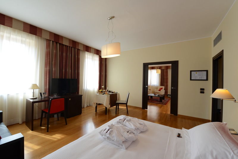 Hotel Guglielmo Catanzaro Dış mekan fotoğraf
